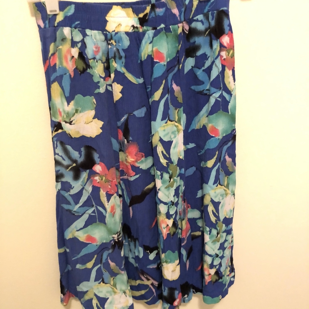 I.N. Studio Knee Length Skirt Small